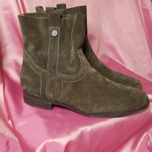 Frye & Co. Brown Suede Sarah Shorties - Picture 5 of 7